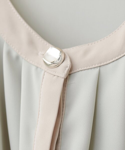 natural couture(ナチュラルクチュール)の「配色衿タックブラウス(シャツ/ブラウス・レディース・ミント/ネイビー/その他1/オフホワイト/グレイッシュベージュ・FREE)」の22枚目の写真