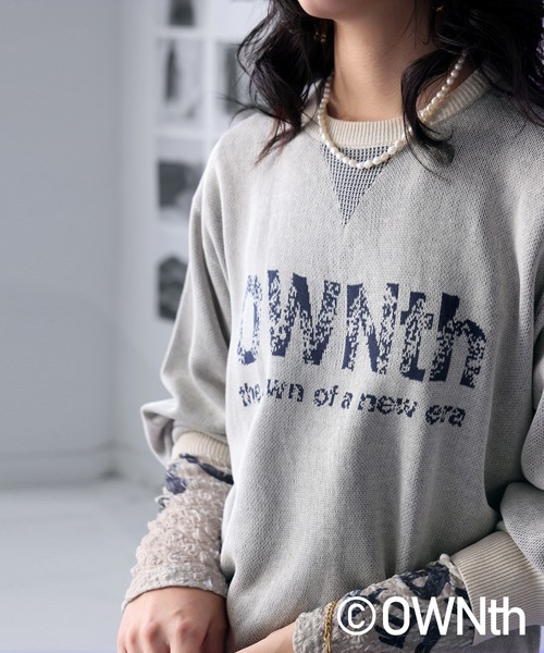 OWNth(オンス)の「グラデOWNthロゴニットトップス(ニット/セーター・レディース・ベージュ/ブラック/ブルー・ONESIZE)」の3枚目の写真