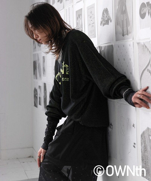 OWNth(オンス)の「グラデOWNthロゴニットトップス(ニット/セーター・レディース・ベージュ/ブラック/ブルー・ONESIZE)」の4枚目の写真