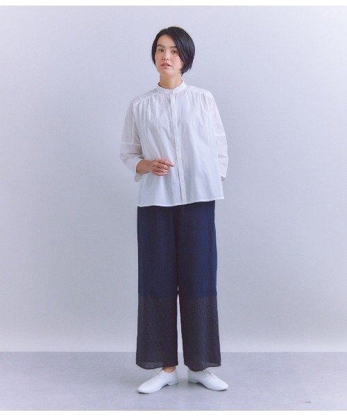 SIPULI（シプリ）の「Slab Yarn Cotton Lawn ピンタックギャザーブラウス（シャツ/ブラウス・レディース・ホワイト/ブルー・2）」の15枚目の写真