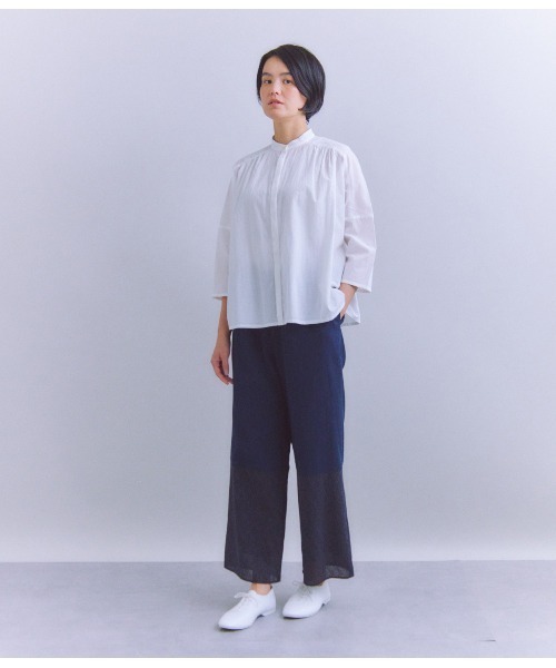 SIPULI（シプリ）の「Slab Yarn Cotton Lawn ピンタックギャザーブラウス（シャツ/ブラウス・レディース・ホワイト/ブルー・2）」の16枚目の写真