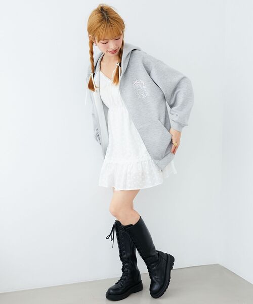 MAJESTIC LEGON（マジェスティックレゴン）の「SZKコラボ ゆるパーカー（パーカー・レディース・ベージュ/オフホワイト/グレー・MEDIUM）」の8枚目の写真