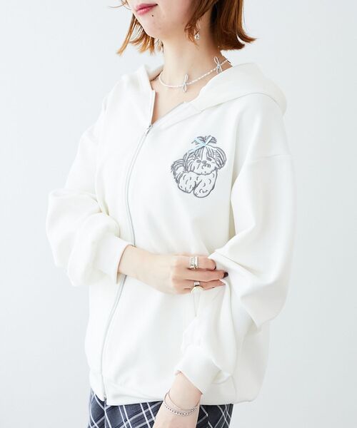 MAJESTIC LEGON（マジェスティックレゴン）の「SZKコラボ ゆるパーカー（パーカー・レディース・ベージュ/オフホワイト/グレー・MEDIUM）」の19枚目の写真