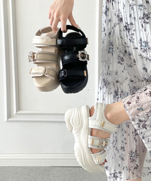 Shoes in Closet(シューズインクローゼット)の「【残りわずか!】+9.0㎝ 超軽量 厚底 ビジューバックル サンダル 5989(サンダル・レディース・ホワイト/アイボリー/ブラック・LL/S/M/L)」の16枚目の写真