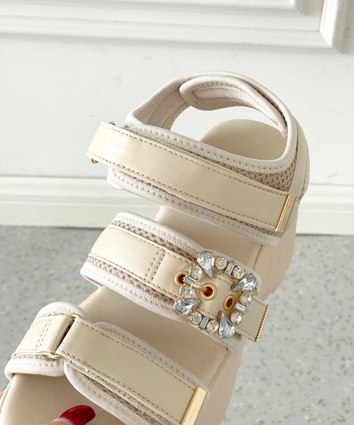 Shoes in Closet(シューズインクローゼット)の「【残りわずか!】+9.0㎝ 超軽量 厚底 ビジューバックル サンダル 5989(サンダル・レディース・ホワイト/アイボリー/ブラック・LL/S/M/L)」の11枚目の写真
