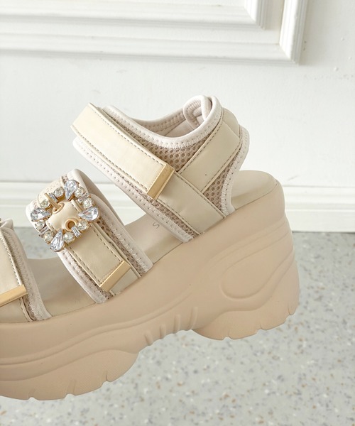 Shoes in Closet(シューズインクローゼット)の「【残りわずか!】+9.0㎝ 超軽量 厚底 ビジューバックル サンダル 5989(サンダル・レディース・ホワイト/アイボリー/ブラック・LL/S/M/L)」の10枚目の写真