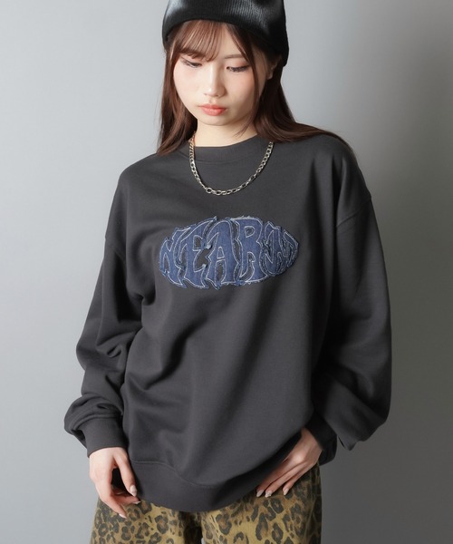 SPINNS(スピンズ)の「ビッグスウェット/デニムワッペン(スウェット・レディース・オートミール/杢グレー/チャコール/ネイビー・ONESIZE)」の7枚目の写真