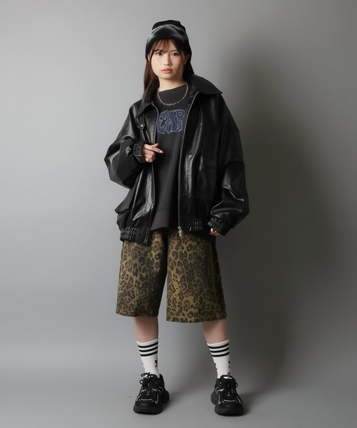 SPINNS(スピンズ)の「ビッグスウェット/デニムワッペン(スウェット・レディース・オートミール/杢グレー/チャコール/ネイビー・ONESIZE)」の13枚目の写真