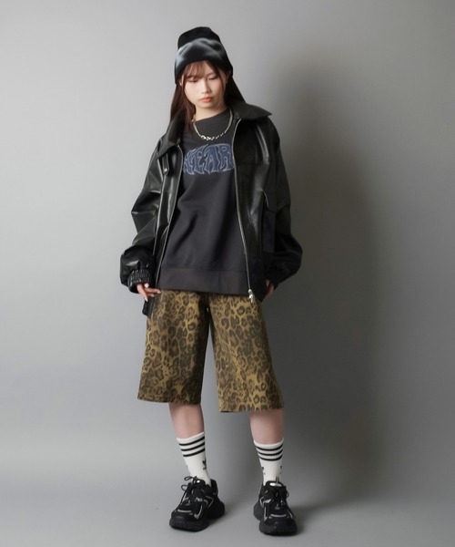 SPINNS(スピンズ)の「ビッグスウェット/デニムワッペン(スウェット・レディース・オートミール/杢グレー/チャコール/ネイビー・ONESIZE)」の15枚目の写真