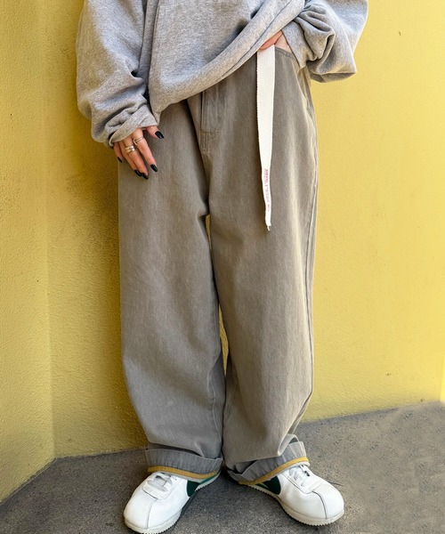 DOUBLE NAME(ダブルネーム)の「【ウエストサイズ調節可能/ユニセックス】ウエスト調節カラーオーバーダイデニムパンツ(デニムパンツ・レディース・グレー/ピンク/ベージュ・FREE)」の13枚目の写真