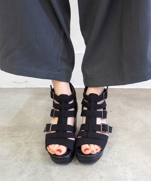 【RH取扱】☆CANFORA☆ASHLEY ALL BLACK サンダル アシメトリック プラットフォームサンダル - ブラック | CHARLES