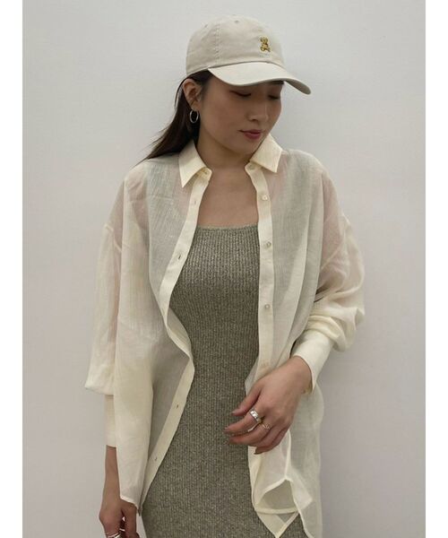 LAGUNAMOON(ラグナムーン)の「バックボタンワイドスリーブシャツ(シャツ/ブラウス・レディース・チャコールグレー/アイボリー・FREE)」の3枚目の写真