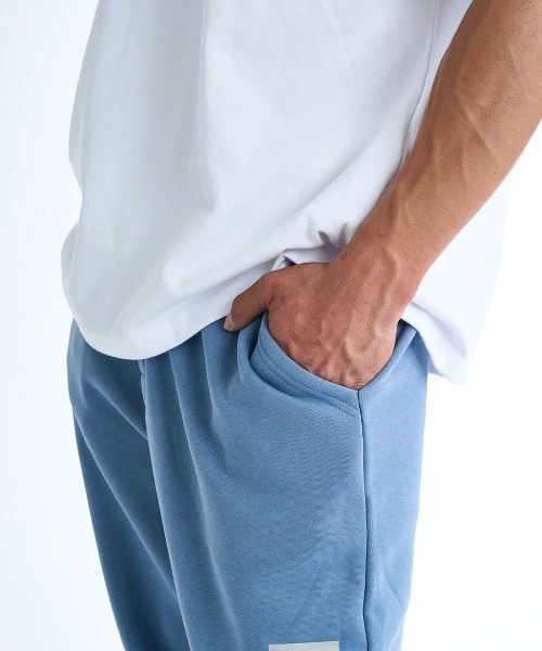 RVCA（ルーカ）の「RVCA メンズ BIG RVCA PANT セットアップボトムス 【2025年春夏モデル】/ルーカロゴスウェットパンツ（スウェットパンツ・メンズ・ブルー系その他・X-LARGE/LARGE/MEDIUM/SMALL）」の4枚目の写真