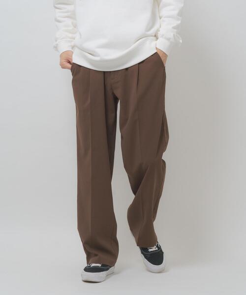 ITEMS URBANRESEARCH（アイテムズ アーバンリサーチ）の「『セットアップ対応』ヨウリュウ1-tuckテーパードパンツ（その他パンツ・メンズ・ブラウン/ネイビー/ブラック・MEDIUM/LARGE）」の2枚目の写真