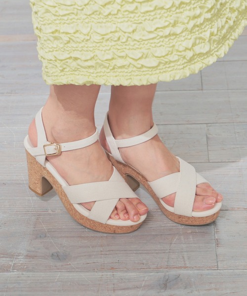 Honeys（ハニーズ）の「クロスヒールサンダル（サンダル・レディース・ベージュ/アイボリー/ブラック・L/LL/M/S）」の2枚目の写真