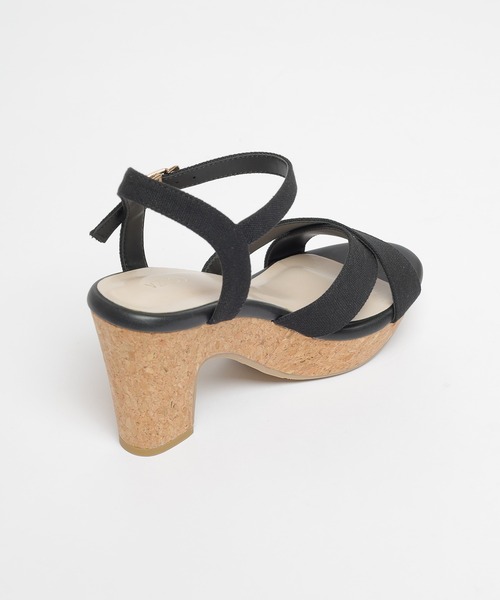 Honeys（ハニーズ）の「クロスヒールサンダル（サンダル・レディース・ベージュ/アイボリー/ブラック・L/LL/M/S）」の15枚目の写真