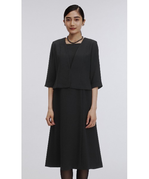 AOYAMA（アオヤマ）の「【ブラックフォーマルアンサンブル】＜2点セット＞テーラードカラージャケット＆前開きワンピース〈大きいサイズあり〉｜喪服・礼服・冠婚葬祭・オケージョン｜セットアップ対応可｜（スーツセット・レディース・ブラック・21号/27号/23号/25号/29号/9号/13号/17号/19号/7号/15号/11号）」の7枚目の写真