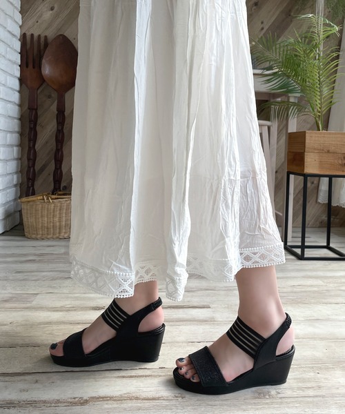 LUGG NAGG（ラグナグ）の「【軽量】伸縮ゴム仕様ラメベルトシアーサンダル（サンダル・レディース・ブラック/ネイビー/ゴールド/アンティークシルバー・LL/L/M/S）」の8枚目の写真