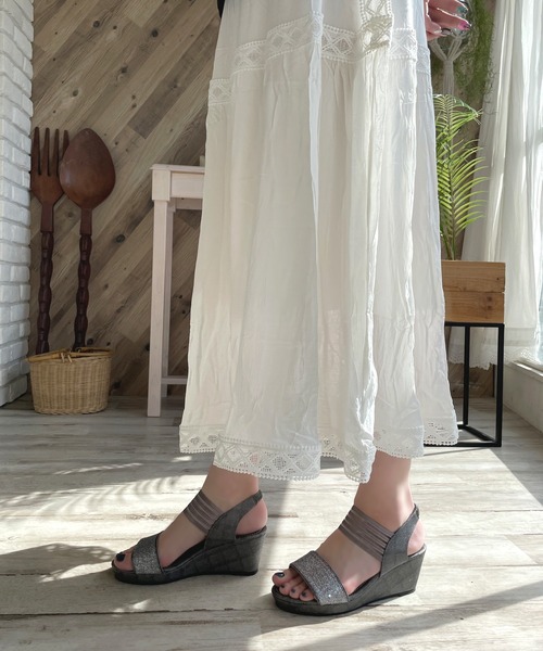 LUGG NAGG（ラグナグ）の「【軽量】伸縮ゴム仕様ラメベルトシアーサンダル（サンダル・レディース・ブラック/ネイビー/ゴールド/アンティークシルバー・LL/L/M/S）」の12枚目の写真