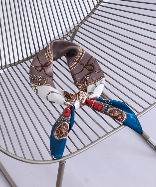 Ellno Loset（エルノロゼット）の「大判アソートスカーフ（バンダナ/スカーフ・メンズ・ブラック/ボルドー/グリーン/オレンジ/ネイビー/ブルー・FREE）」の2枚目の写真