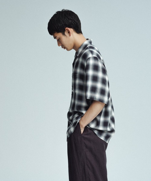 ADAM ET ROPE'（アダムエロペ）の「レーヨン オンブレチェック ハーフスリーブ オープンカラーシャツ（シャツ/ブラウス・メンズ・オフホワイト/ブラック系その他/イエロー系その他2・M/L）」の8枚目の写真