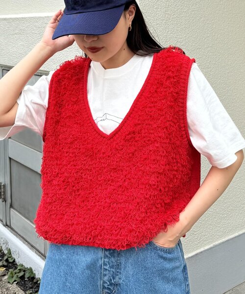 CIAOPANIC TYPY（チャオパニックティピー）の「ループフリンジクロップド丈ベスト（ベスト・レディース・ブラック/オフホワイト/グレー/レッド・ONE SIZE）」の4枚目の写真