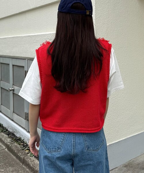 CIAOPANIC TYPY（チャオパニックティピー）の「ループフリンジクロップド丈ベスト（ベスト・レディース・ブラック/オフホワイト/グレー/レッド・ONE SIZE）」の9枚目の写真