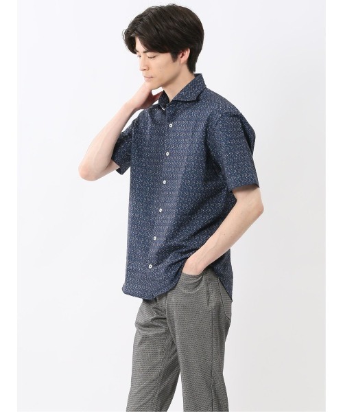 TAKA-Q（タカキュー）の「【軽量 メッシュ】タカキュー  小花プリント カッタウェイ ストレッチ半袖シャツ（シャツ/ブラウス・メンズ・サックスブルー/ホワイト/ネイビー/ブルー・X-LARGE/LARGE/MEDIUM）」の8枚目の写真