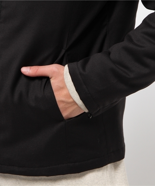 WHO'S WHO gallery(フーズフーギャラリー)の「【GIGGER】ストレッチナカワタノーカラーブルゾン(ブルゾン・メンズ・ネイビー/グレー/その他20/ブラック・MEDIUM/LARGE)」の9枚目の写真