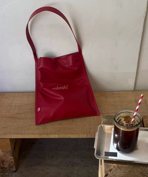 DIAVEL（ディアベル）の「【4色展開】秋冬韓国ムード大容量刺繍合成レザートートバッグ（トートバッグ・レディース・ブラウン/ブラック/レッド/ピンク・F）」の15枚目の写真