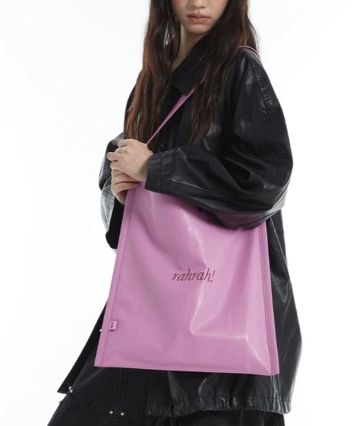 DIAVEL（ディアベル）の「【4色展開】秋冬韓国ムード大容量刺繍合成レザートートバッグ（トートバッグ・レディース・ブラウン/ブラック/レッド/ピンク・F）」の8枚目の写真