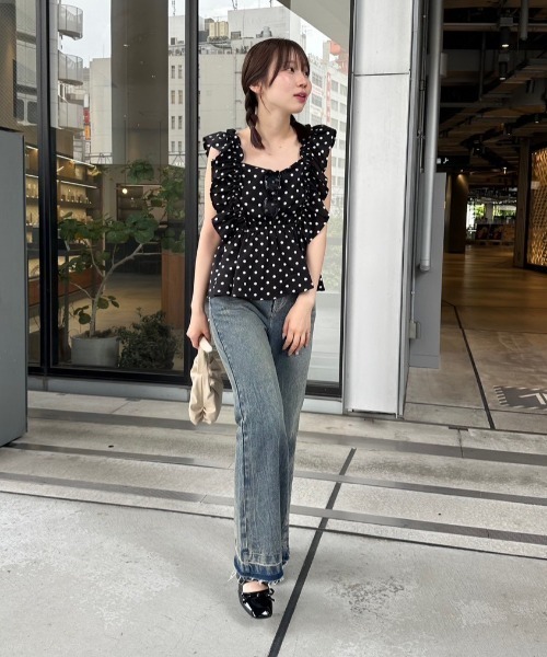 continuer de NICE CLAUP（コンティニューデナイスクラップ）の「【前後2WAY/ドット柄】シャーリングドット柄ブラウス（シャツ/ブラウス・レディース・ブラック/オフホワイト・FREE）」の13枚目の写真