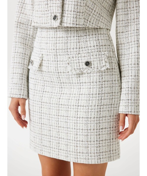 Guess(ゲス)の「ANNAMARIA Mini Tweed Skirt スカート(スカート・レディース・ホワイト・X-SMALL/SMALL/MEDIUM)」の11枚目の写真