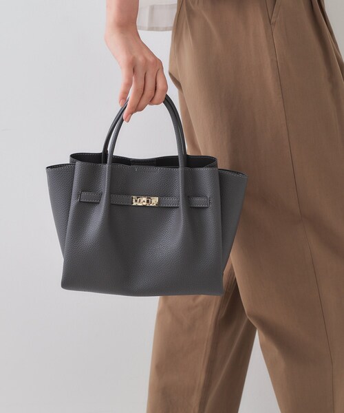 セール】【軽量/2WAY/通勤対応】フロントベルトデザインミドルトート