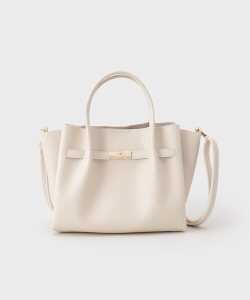 OPAQUE.CLIP（オペークドットクリップ）の「【軽量/2WAY/通勤対応】フロントベルトデザインミドルトートバッグ（ショルダーバッグ・レディース・チャコールグレー/ベージュ/アイボリー/ブラック/ワイン系1/ブラウン系1/シルバー系9・00）」の22枚目の写真