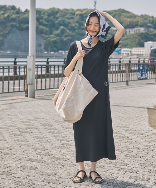Unblend（アンブレンド）の「【 POOLSIDE COFFEE × Unblend 】ロゴ刺繍 カットリブ ハーフスリーブ ワンピース（ワンピース・レディース・ブラック/ネイビー/ブラウン・FREE）」の6枚目の写真