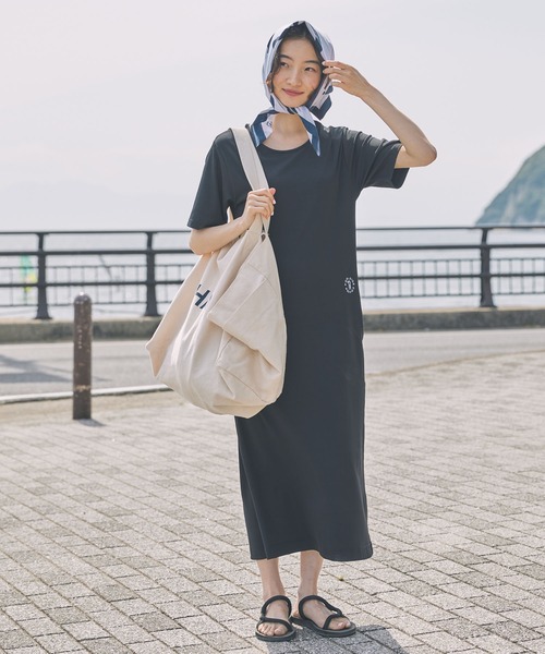 Unblend（アンブレンド）の「【 POOLSIDE COFFEE × Unblend 】ロゴ刺繍 カットリブ ハーフスリーブ ワンピース（ワンピース・レディース・ブラック/ネイビー/ブラウン・FREE）」の10枚目の写真