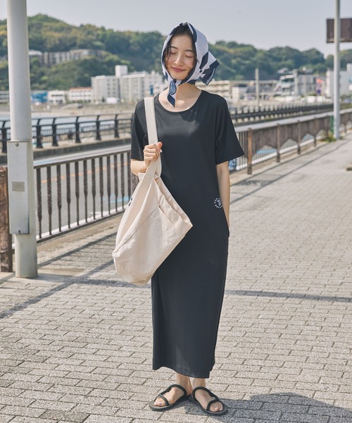 Unblend（アンブレンド）の「【 POOLSIDE COFFEE × Unblend 】ロゴ刺繍 カットリブ ハーフスリーブ ワンピース（ワンピース・レディース・ブラック/ネイビー/ブラウン・FREE）」の11枚目の写真