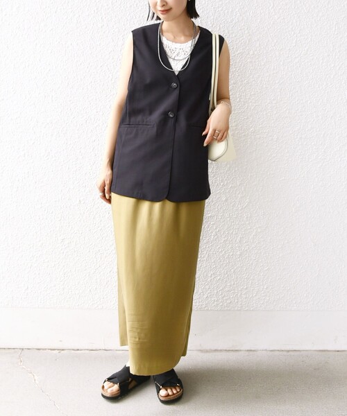 SHIPS(シップス)の「〈防シワ加工〉チノ ウール ボタン ジレ(ベスト・レディース・ブラウン/ブラック・ONE SIZE)」の12枚目の写真