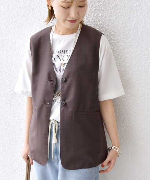 SHIPS(シップス)の「〈防シワ加工〉チノ ウール ボタン ジレ(ベスト・レディース・ブラウン/ブラック・ONE SIZE)」の17枚目の写真
