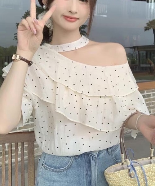 セール】フリル×アシメの華やかドットブラウス（Tシャツ