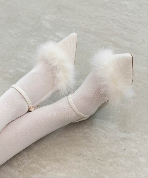 RANDA(ランダ)の「ファーデザインストラップパンプス(パンプス・レディース・ブラック/アイボリー/ライトグレー・LL/L/M/S)」の15枚目の写真