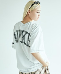 NIKE（ナイキ）の「ナイキ スポーツウェア ウィメンズ ショートスリーブ Tシャツ / Nike Sportswear Women's Short-Sleeve T-Shirt HV4973-121 Summit White（Tシャツ/カットソー）」
