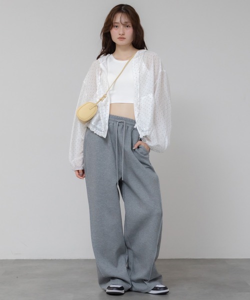 HEILIS(ヘイリス)の「フード付きドットシアートップス/ドット 水玉シアー ブラック ホワイト フリル ファスナー 冷房対策 羽織 UV対策 紫外線対策 アウター ジャケット ブルゾン トップス シティガール ガーリー 韓国 カジュアル 夏服 春服 秋服(パーカー・レディース・ブルー/ホワイト・FREE)」の10枚目の写真