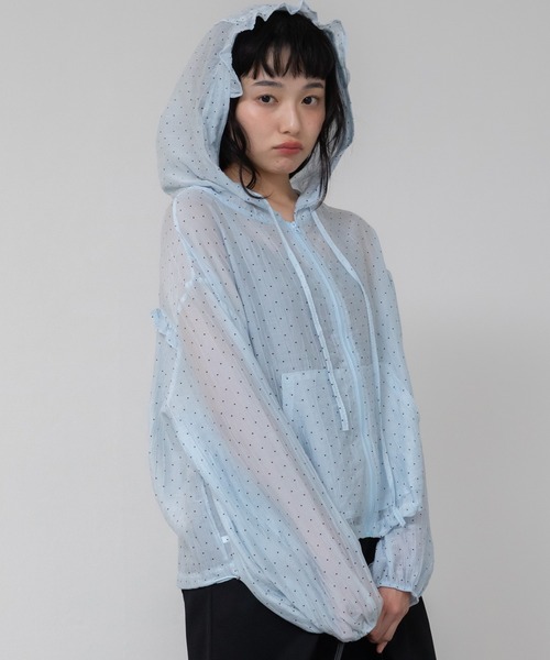 HEILIS(ヘイリス)の「フード付きドットシアートップス/ドット 水玉シアー ブラック ホワイト フリル ファスナー 冷房対策 羽織 UV対策 紫外線対策 アウター ジャケット ブルゾン トップス シティガール ガーリー 韓国 カジュアル 夏服 春服 秋服(パーカー・レディース・ブルー/ホワイト・FREE)」の17枚目の写真