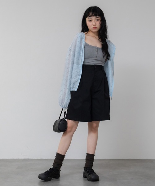 HEILIS(ヘイリス)の「フード付きドットシアートップス/ドット 水玉シアー ブラック ホワイト フリル ファスナー 冷房対策 羽織 UV対策 紫外線対策 アウター ジャケット ブルゾン トップス シティガール ガーリー 韓国 カジュアル 夏服 春服 秋服(パーカー・レディース・ブルー/ホワイト・FREE)」の22枚目の写真