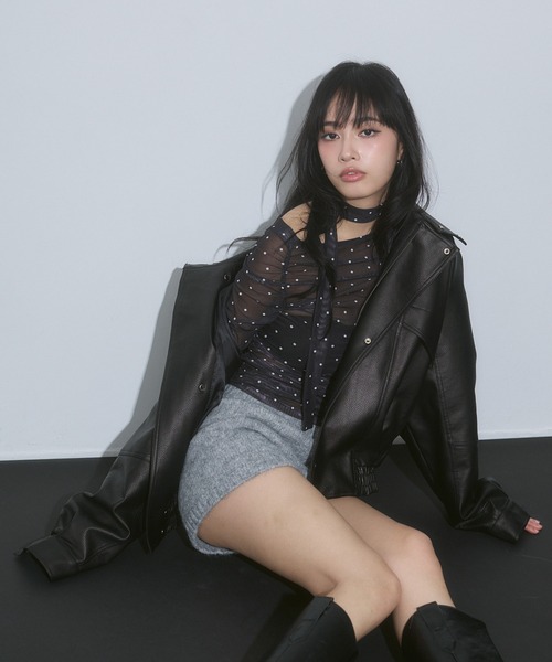 ENVYM(アンビー)の「ボウタイ シアー シャーリング オフショル トップス【チェック ドット】【2026年秋新色】(Tシャツ/カットソー・レディース・ホワイト/ブルー/ブラック/ブラウン/ブラック系その他/ホワイト系その他/マルチ/グレー・FREE)」の22枚目の写真