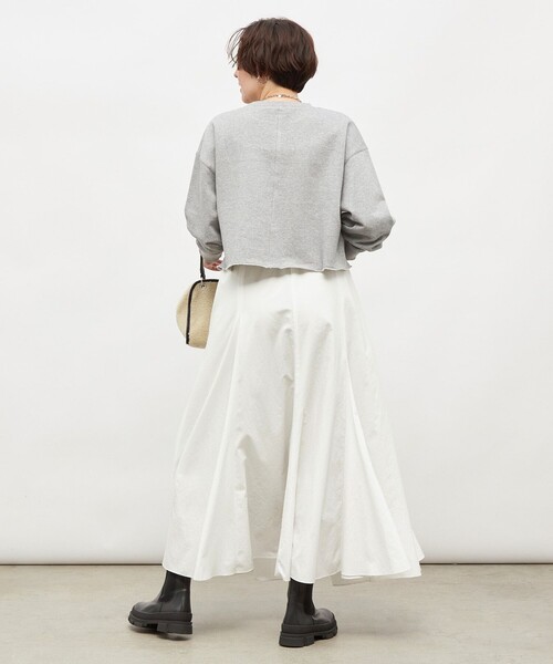 NOLLEY’S（ノーリーズ）の「ショート丈裏毛スウェット（スウェット・レディース・ブラック/アイボリー/ライトグレー・FREE）」の12枚目の写真