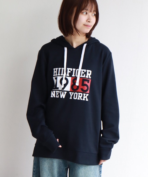 TOMMY HILFIGER（トミーヒルフィガー）の「【TOMMY HILFIGER/トミーヒルフィガー】 ロゴ ライトウェイトパーカー（パーカー・メンズ・ネイビー・S/M/L/XL）」の3枚目の写真
