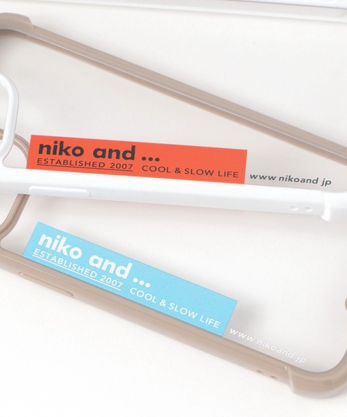 niko and...（ニコアンド）の「オリジナル クリアiPhoneケース(iPhone13/14/15)（スマホケース/カバー・レディース・ベージュ/ブラック/ホワイト・0）」の11枚目の写真